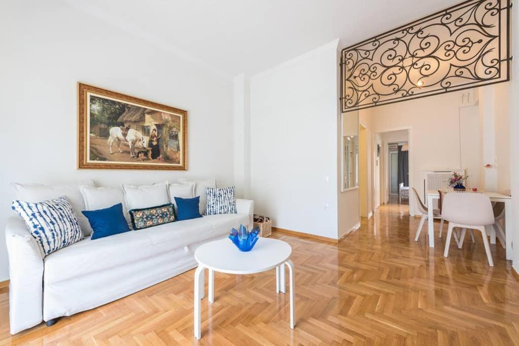 New! Bright & Remodeled 1Bed Apt 2Min Walk To Acropolis Athen Eksteriør billede