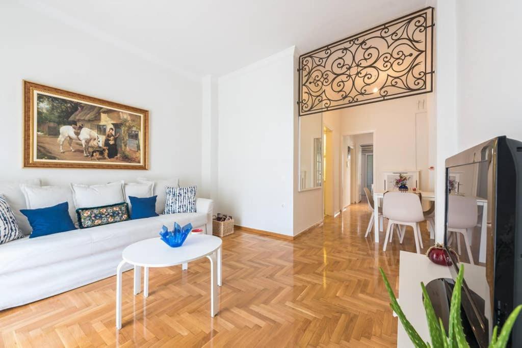 New! Bright & Remodeled 1Bed Apt 2Min Walk To Acropolis Athen Eksteriør billede